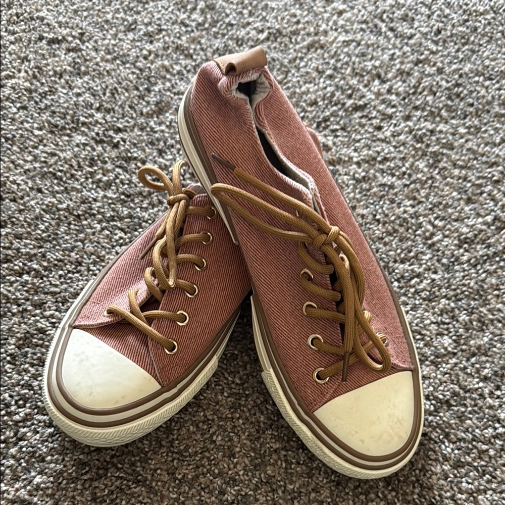 Trendy Brown Canvas Sneakers